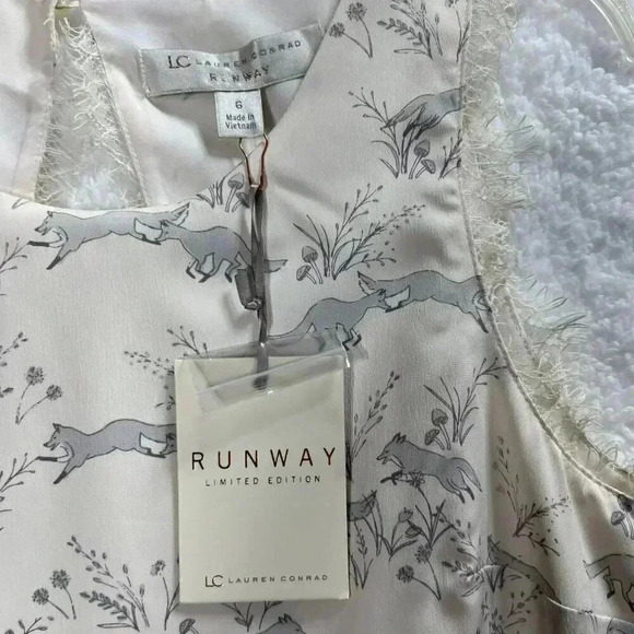 LC Lauren Conrad Runway Limited Edition Enchanted Woodlands Cropped Jumpsuit 6 - Picture 16 of 16